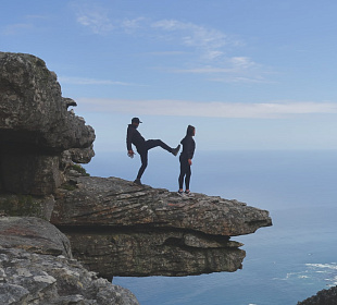 «Не до шуток»: когда юмор полезен, а когда нет