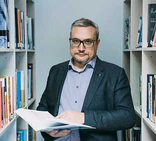 Модель швейцарского сыра: отрывок из книги Павла Алферова